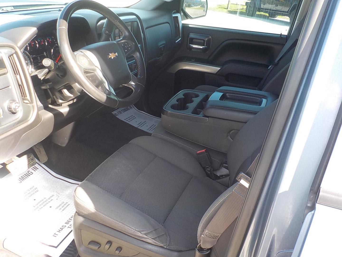 2016 Blue Chevrolet Silverado 1500 LT Double Cab 2WD (1GCRCREC7GZ) with an 5.3L V8 OHV 16V engine, 6A transmission, located at 1617 W Church Street, Livingston, TX, 77351, (936) 327-3600, 30.710995, -94.951157 - Beautiful truck! 5.3L V-8. Come check it out!! - Photo#8